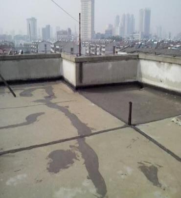 巴林右漏水维修 楼顶漏水是什么原因，楼顶漏水维修方法是什么?